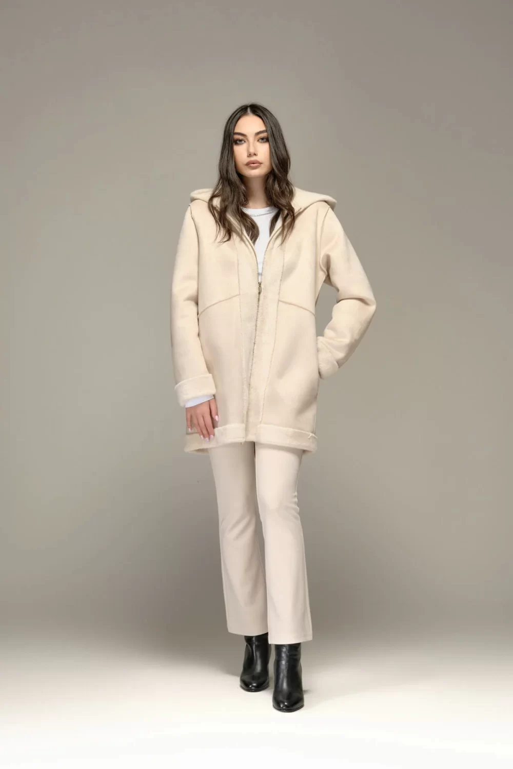 MONTONE LUNGO CON CAPPUCCIO E ZIP – DGF4005