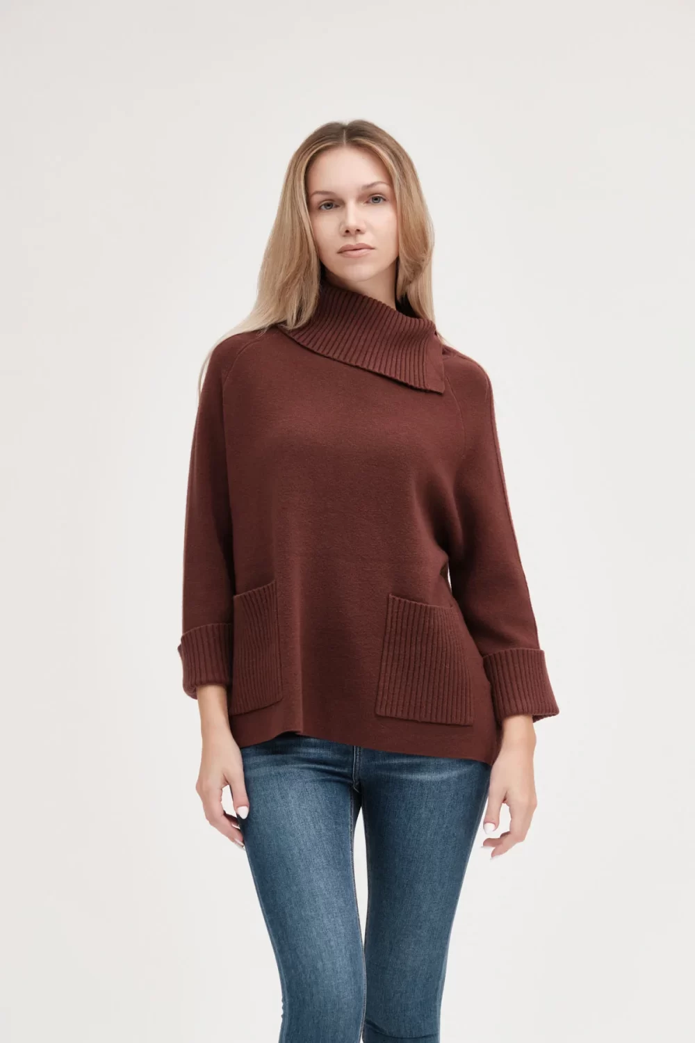 MAGLIA OVER COLLO E TASCHE COSTE FIN.7 VISCOSA – DGF5581