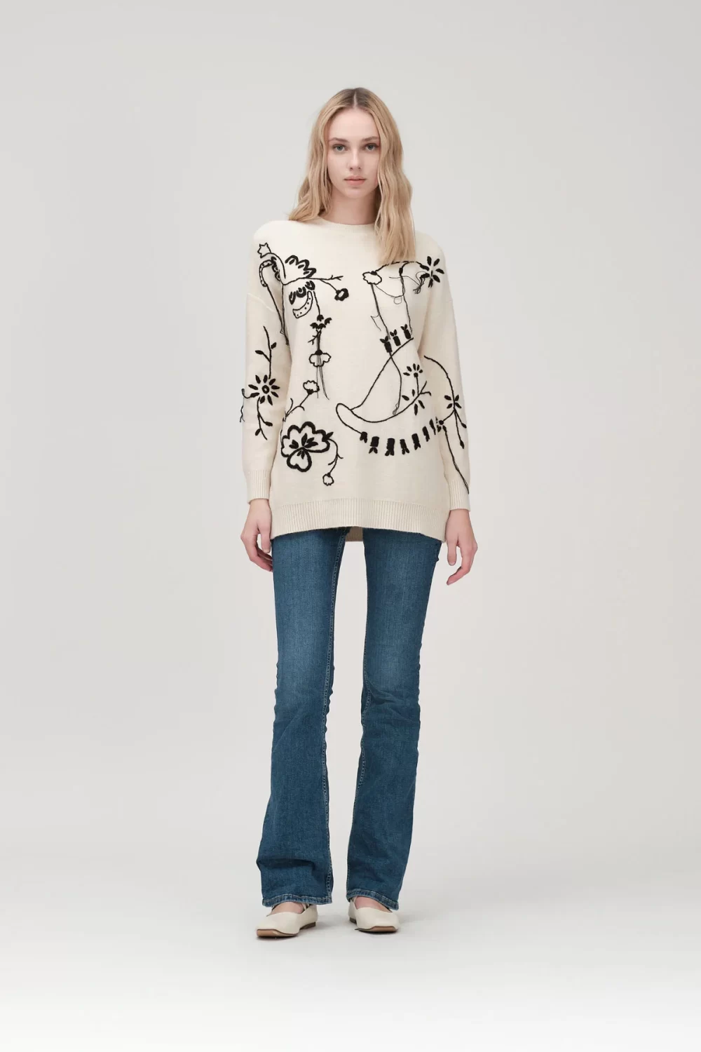 PARICOLLO OVER CON RICAMI FIN.7 VISCOSA – DGF5690