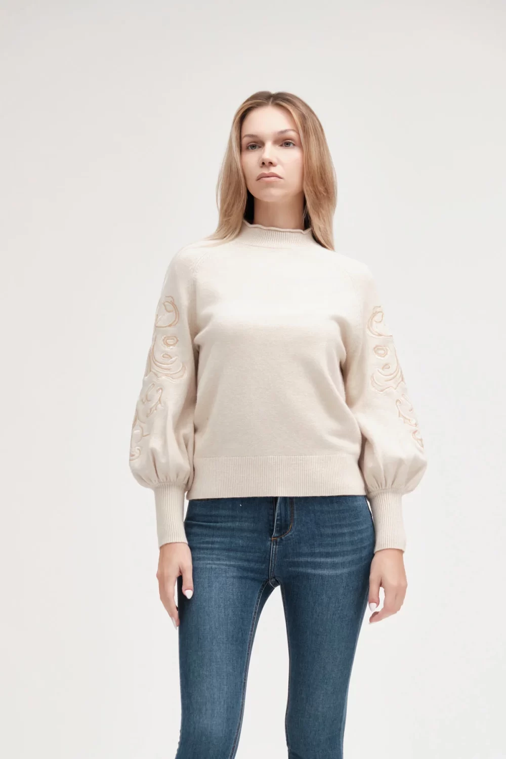 LUPETTO T.V. MANICA PALLONCINO RICAMI MANICA FIN.7 – DGF5703