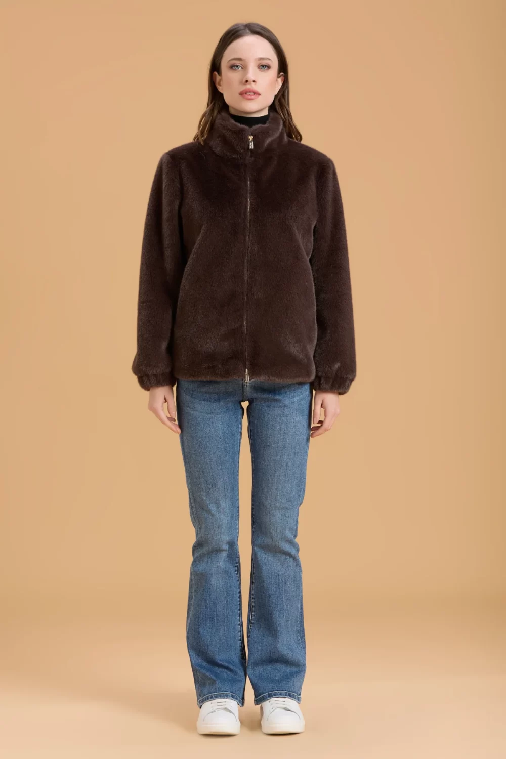 PELLICCIA CORTA CON ZIP – DGF5501