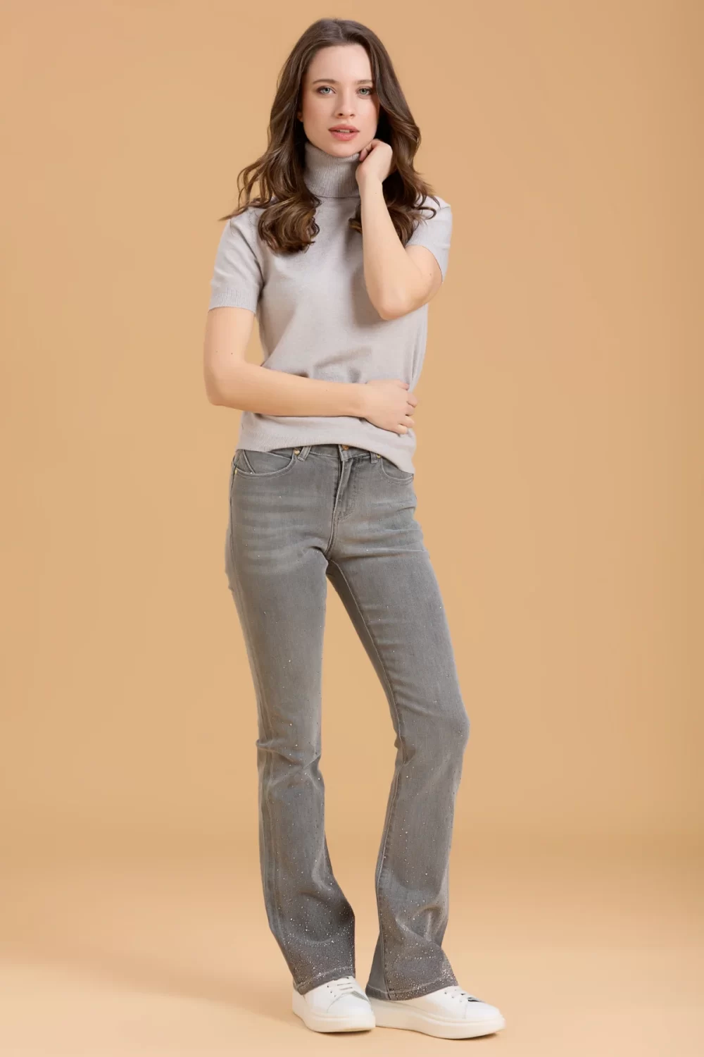 JEANS FLARE A ZAMPA CON STRASS GREY – DGF5817