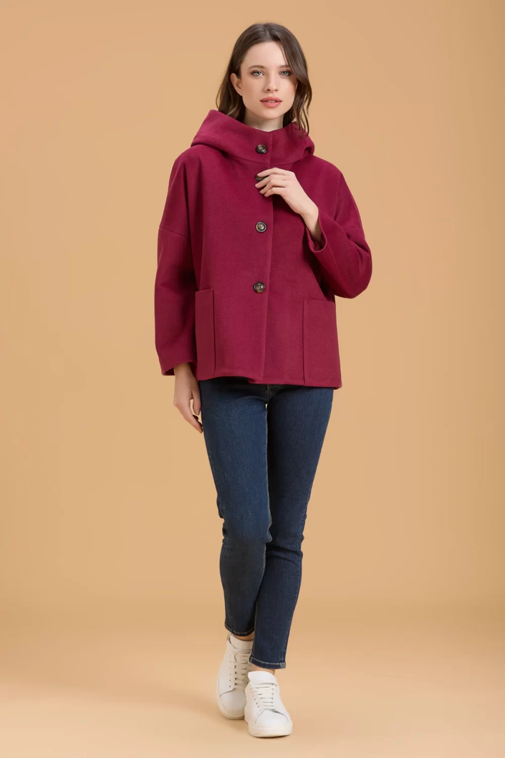 CAPPOTTO CORTO CON TASCONI CDH – DGF6056