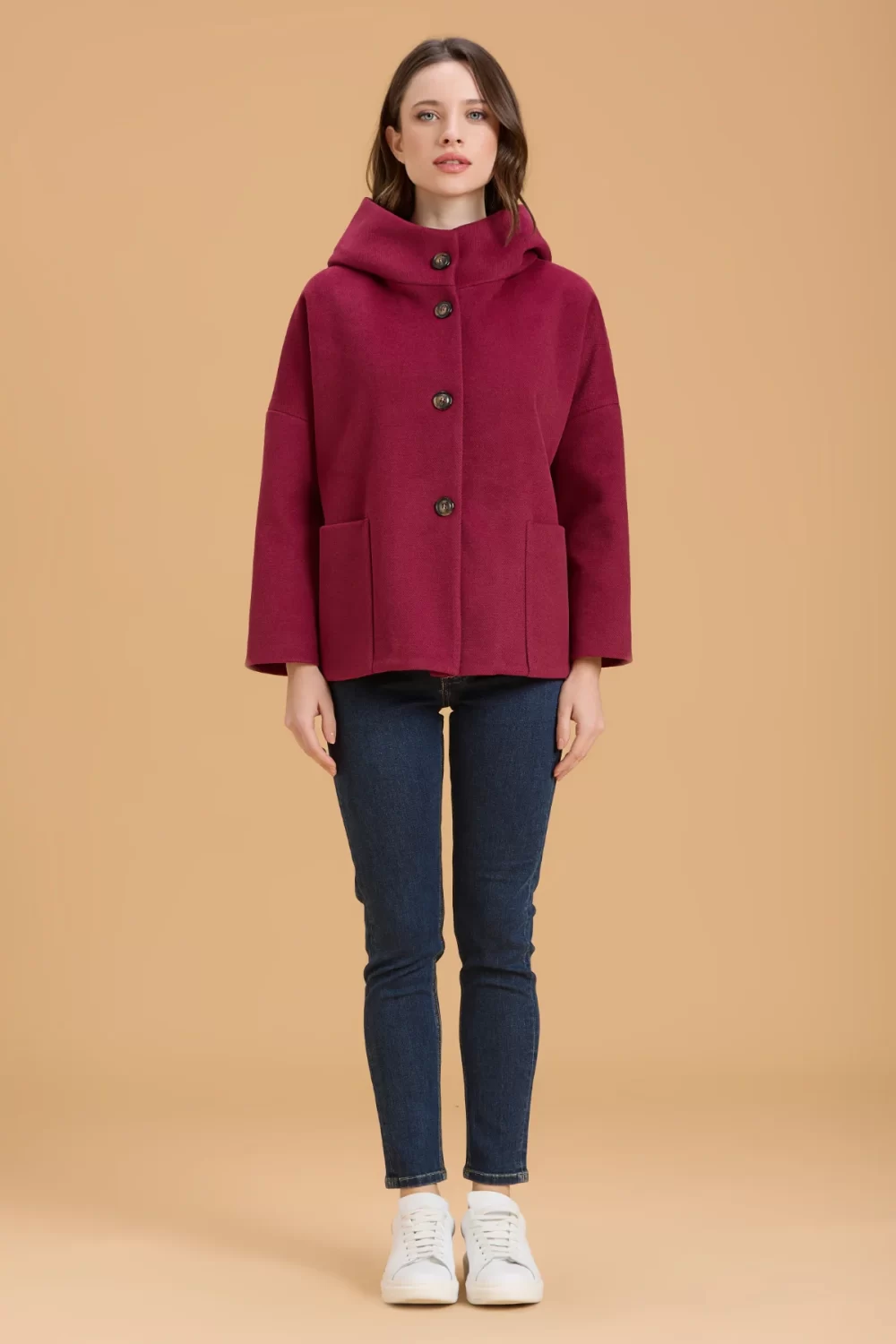 CAPPOTTO CORTO CON TASCONI CDH – DGF6056