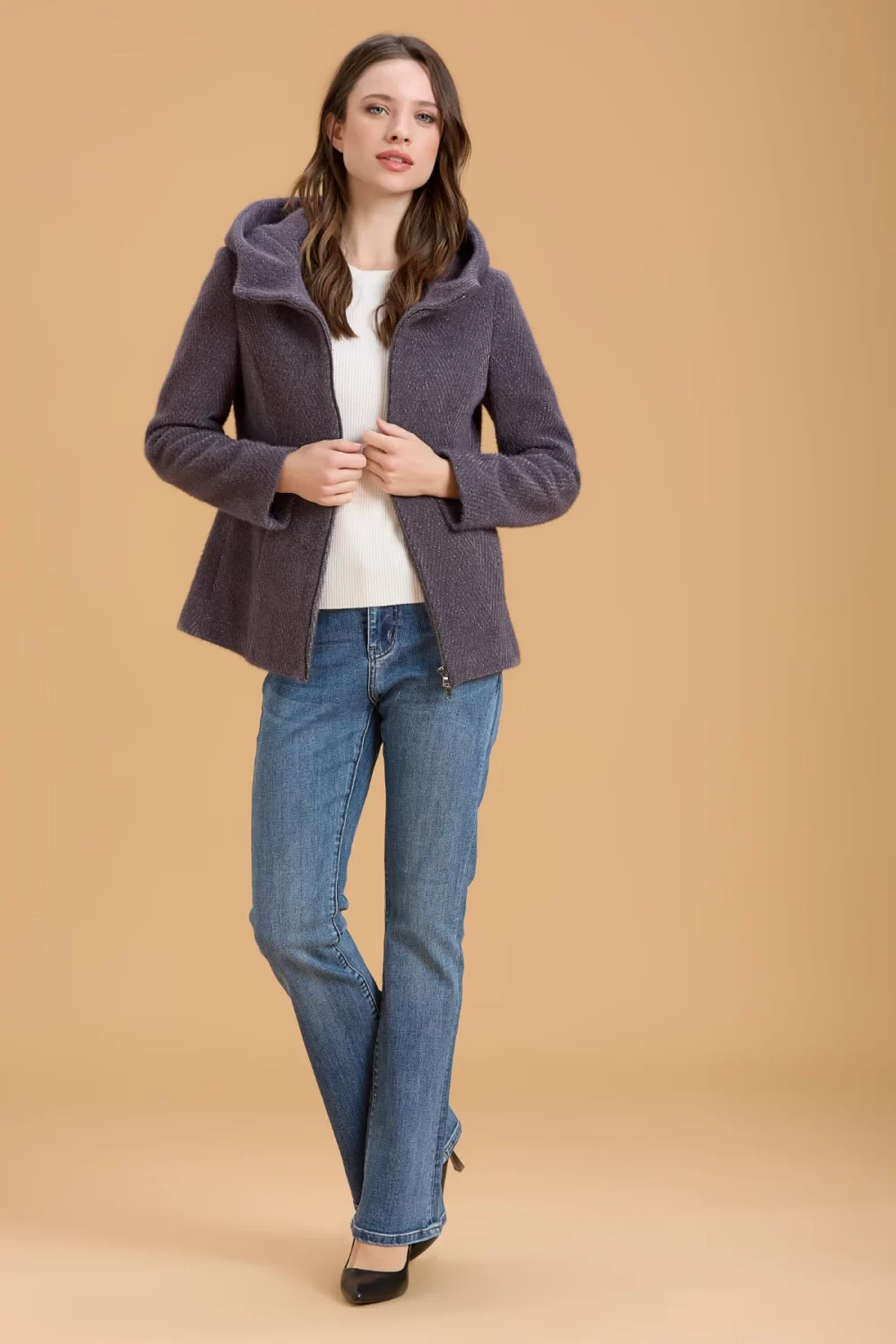 CAPPOTTO CORTO ZIP E CAPPUCCIO SFIANCATO THELMA – DGF6063