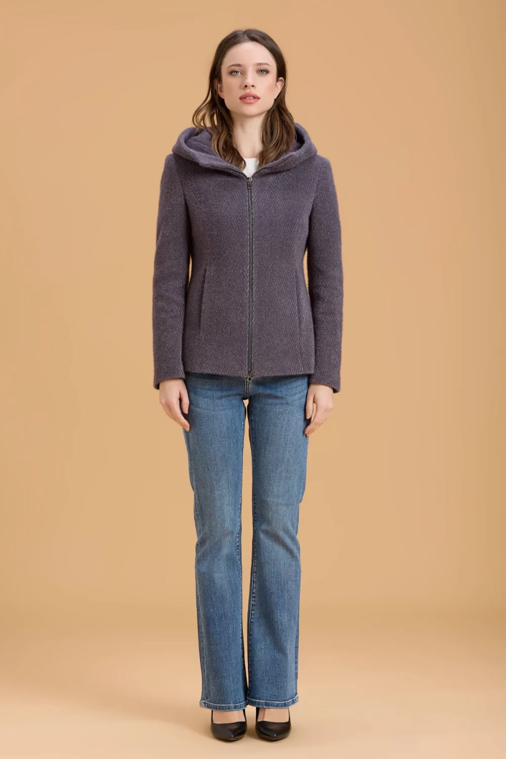 CAPPOTTO CORTO ZIP E CAPPUCCIO SFIANCATO THELMA – DGF6063