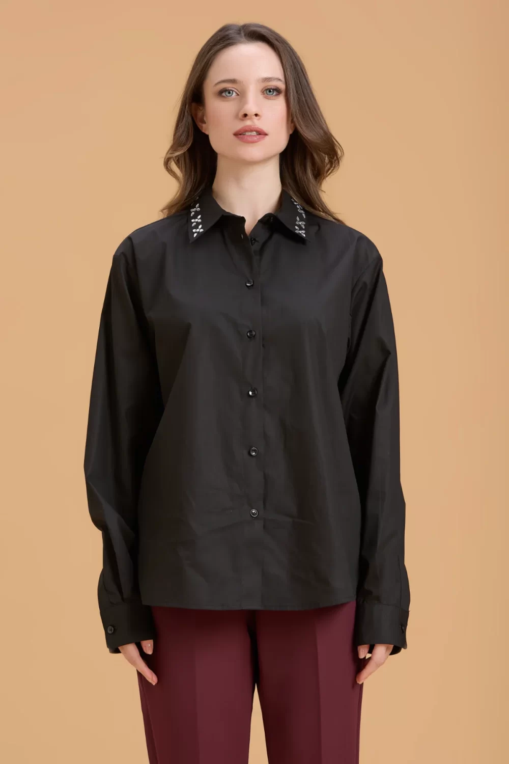 CAMICIA OVER CON APPLICAZIONI COLLO – DGF6101