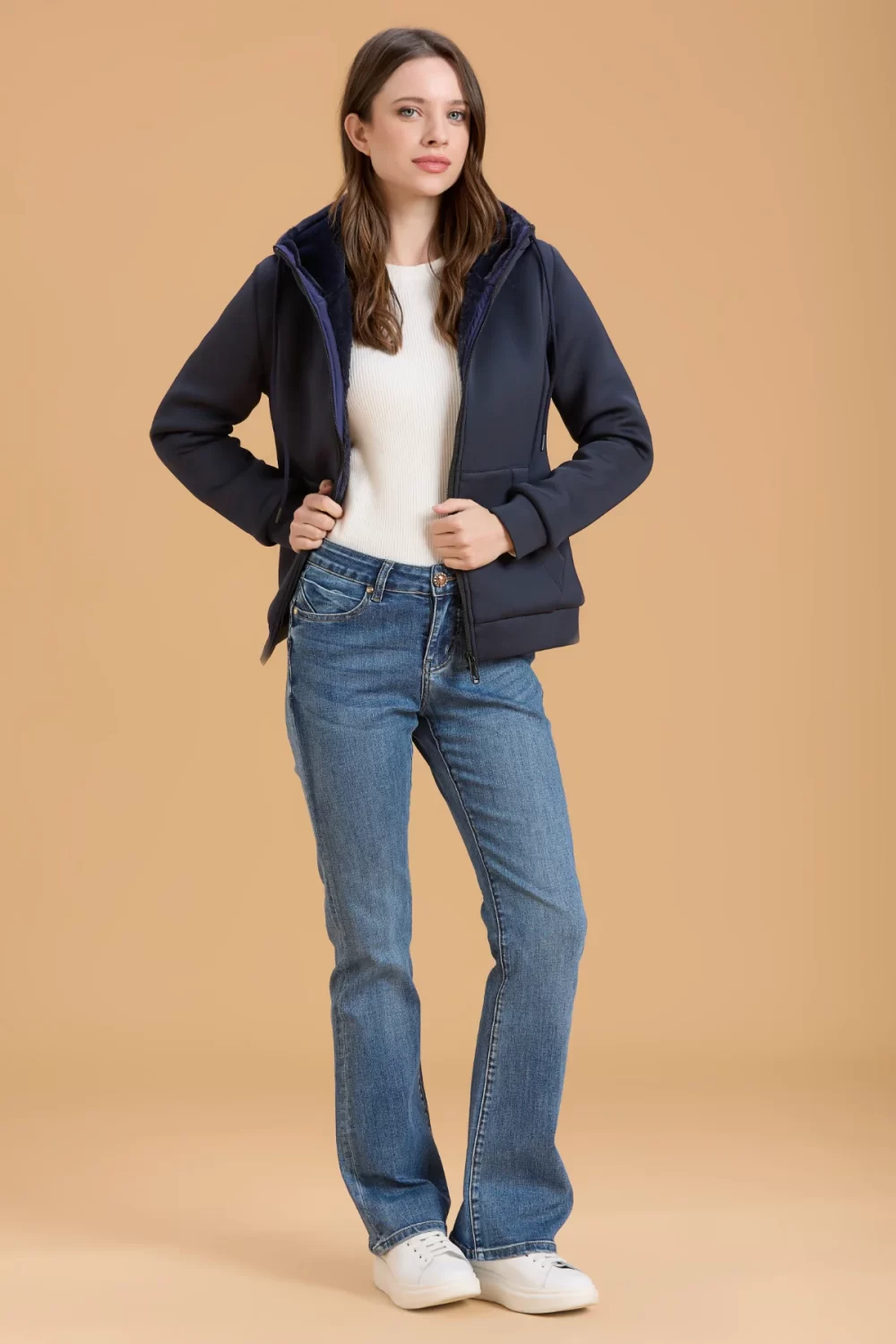 GIUBBINO CORTO CON PELLICCIA INTERNA – DGF6704