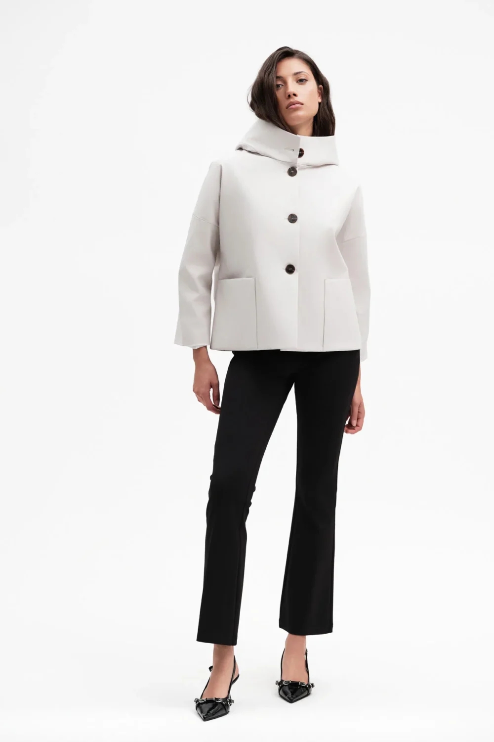 GIUBBINO CON CAPPUCCIO E TASCHE POLY BONDED – DGP7755