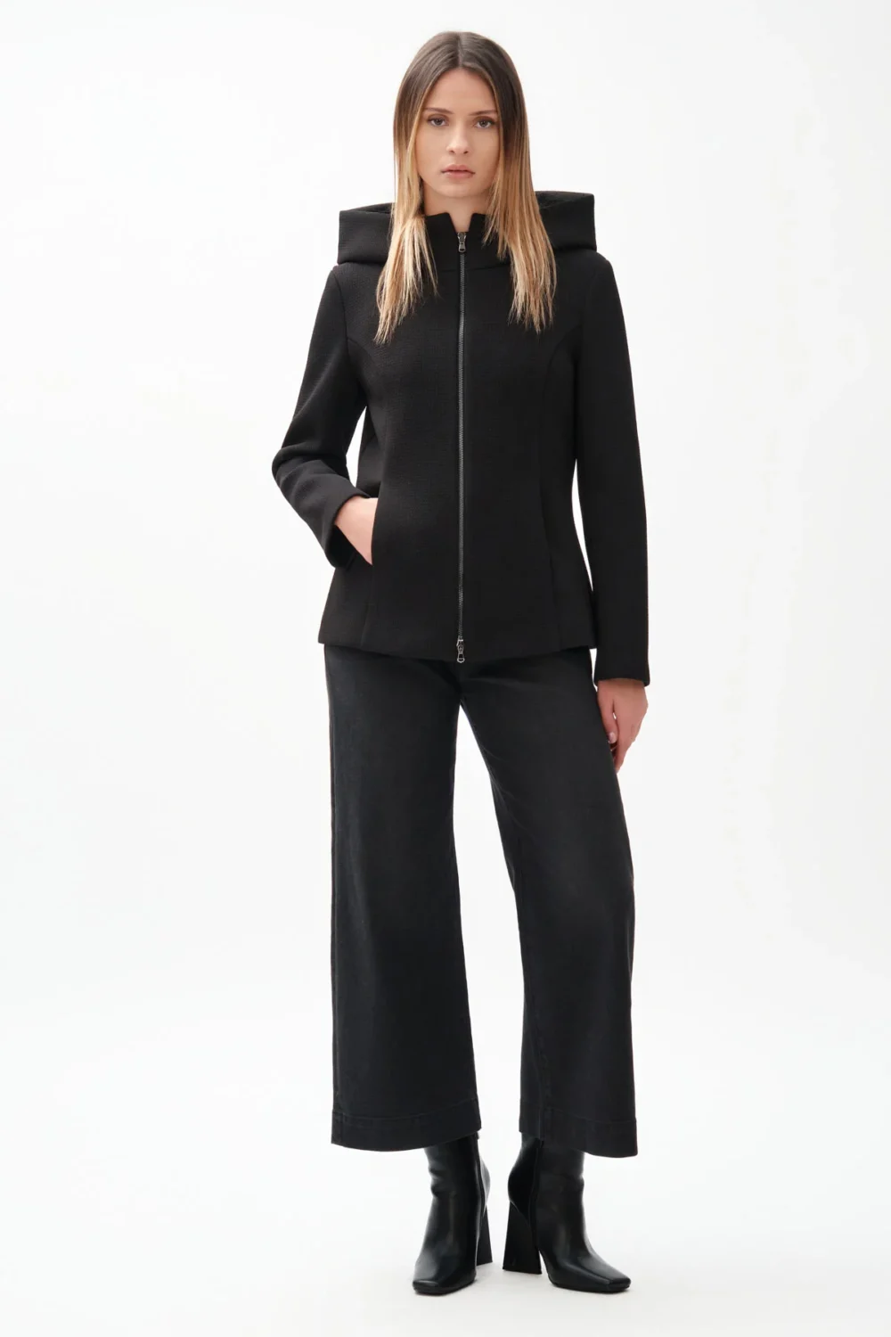 CAPP CORTO CON ZIP E CAPPUC TOLEDO ACCOP – DGF7364