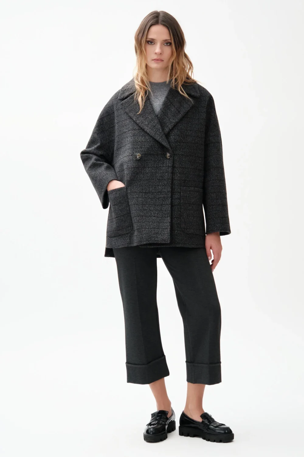 PANTALONE CON PIEGA MARTE – DGF7493