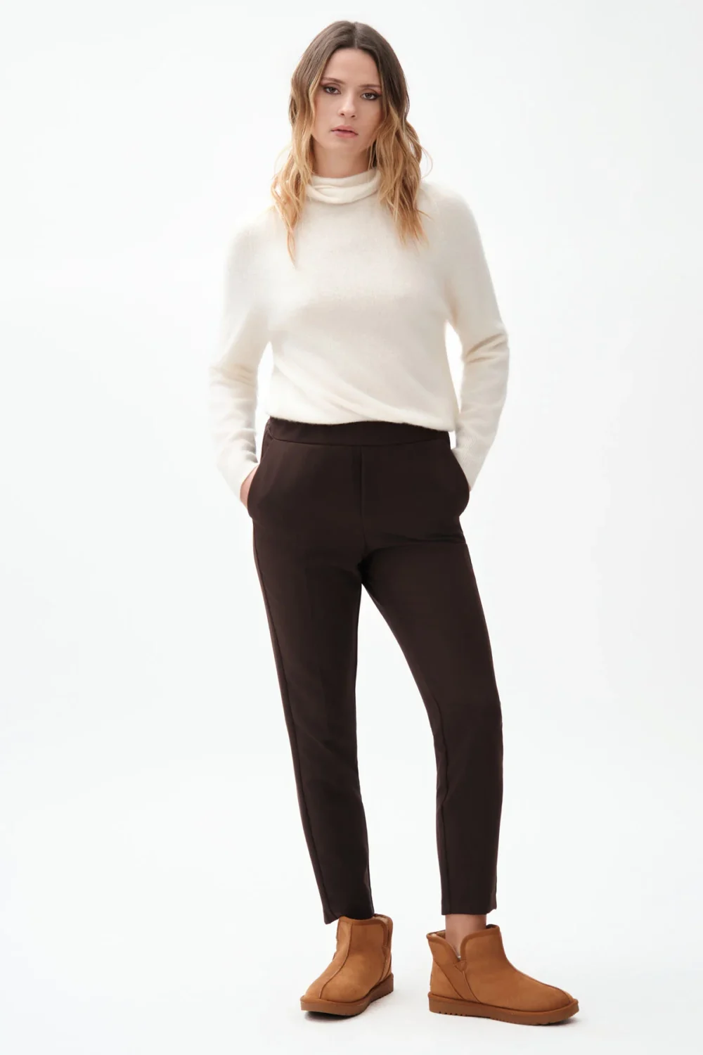 PANTALONE CAPRI CON ELASTICO BISTRECH – DGF7437