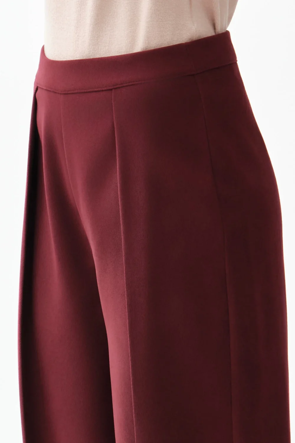 PANTALONE CAPRI CON PENCES TAMARA – DGF7454